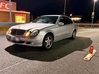 Second-hand Mercedes E200 163 CP (119 kW) 2002 Argintiu Berlinǎ