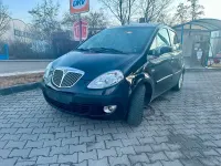 Gebraucht Lancia Musa 105 PS (77 kW) 2005 Schwarz Van / Kleinbus