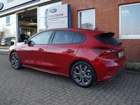 Gebraucht Ford Focus ST-Line 155 PS (114 kW) 2023 Rot Limousine