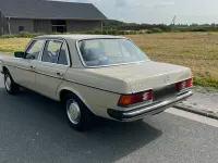 Gebraucht Mercedes 240 72 PS (52 kW) 1984 Limousine