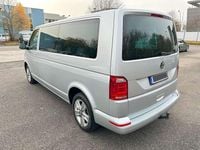 Gebraucht VW Caravelle Comfortline 204 PS (150 kW) 2016 Reflexsilber Van / Kleinbus