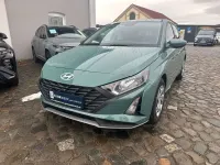 Neu Hyundai i20 GO! 79 PS (58 kW) 2025 Mangrove green / mic Kleinwagen