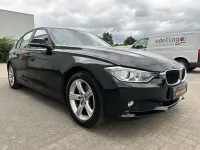 Gebraucht BMW 318 Sport Line 143 PS (105 kW) 2013 Black sapphire metallic Limousine