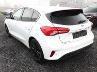Gebraucht Ford Focus Titanium 150 PS (110 kW) 2019 Frostweiß Limousine