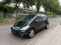 Gebraucht Mercedes A180 Avantgarde 109 PS (80 kW) 2012 Schwarz Kleinwagen
