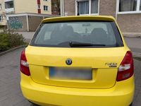 Gebraucht Skoda Fabia 69 PS (50 kW) 2009 Gelb Limousine
