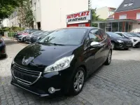 Gebraucht Peugeot 208 Allure 120 PS (88 kW) 2015 Schwarz Kleinwagen