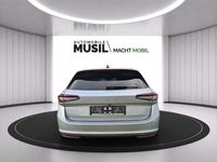 Gebraucht Skoda Superb Selection 150 PS (110 kW) 2024 Pebble silber metallic Limousine