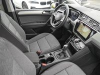 Gebraucht VW Touran Comfortline 150 PS (110 kW) 2024 Blau Van / Kleinbus