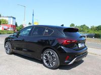 Gebraucht Ford Focus ST-Line X 155 PS (114 kW) 2023 Obsidianschwarz metallic Limousine