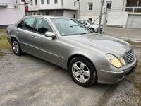 Gebraucht Mercedes E220 Elegance 150 PS (110 kW) 2005 Silber Limousine