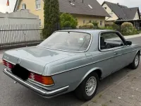 Gebraucht Mercedes 230 136 PS (100 kW) 1981 Blau Coupé