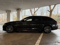 Gebraucht BMW 520 M Sport 190 PS (139 kW) 2023 Grau Kombi