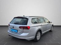 Gebraucht VW Passat Conceptline 150 PS (110 kW) 2023 Scale silver metallic (metallic) Kombi