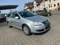 Usata VW Golf VI Trendline 105 CV (77 kW) 2009 Argento Utilitaria
