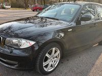 Gebraucht BMW 120 177 PS (130 kW) 2010 Schwarz Kleinwagen