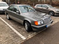 Gebraucht Mercedes E230 132 PS (97 kW) 1990 Grau Limousine