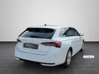 Gebraucht Skoda Octavia Tour 150 PS (110 kW) 2025 Moonweiß perleffekt Kombi