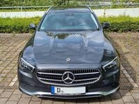 Gebraucht Mercedes E200 160 PS (117 kW) 2023 Grau Kombi