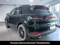 Gebraucht Porsche Cayenne E-Hybrid 470 PS (345 kW) 2024 Schwarz SUV