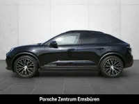 Gebraucht Porsche Macan 264 kW (360 PS) 2026 Tiefschwarzmetallic SUV