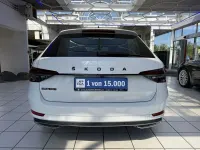 Gebraucht Skoda Superb SportLine 200 PS (147 kW) 2023 Moonweiss metallic (metallic) Kombi