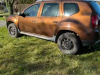 Second-hand Dacia Duster 105 CP (77 kW) 2011 Maro SUV