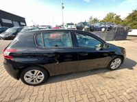 Gebraucht Peugeot 308 Active 82 PS (60 kW) 2013 Schwarz Limousine
