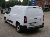 Gebraucht Peugeot Partner Premium 131 PS (96 kW) 2023 Weiß Van / Kleinbus