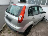 Gebraucht Ford Fiesta 60 PS (44 kW) 2006 Silber Kleinwagen