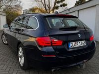 Gebraucht BMW 520 163 PS (119 kW) 2011 Blau Kombi