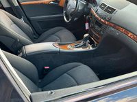 Gebraucht Mercedes E200 163 PS (119 kW) 2005 Schwarz Kombi