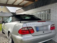 Gebraucht Mercedes CLK230 193 PS (141 kW) 2002 Silber Cabrio
