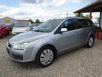 Używany Ford Focus Ghia 116 KM (85 kW) 2005 Szary Sedan/Limuzyna