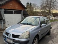Gebraucht Renault Clio II 82 PS (60 kW) 2004 Silber Kleinwagen