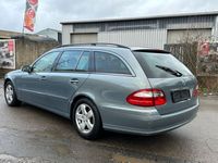 Gebraucht Mercedes E220 150 PS (110 kW) 2004 Grau Kombi