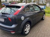 Gebraucht Ford Focus 101 PS (74 kW) 2007 Grau Limousine