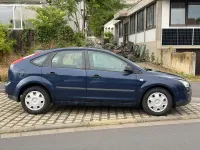 Gebraucht Ford Focus 100 PS (73 kW) 2005 Blau Kleinwagen