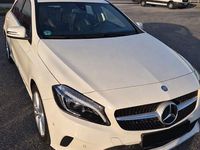 Gebraucht Mercedes A160 Urban 102 PS (75 kW) 2016 Weiß Limousine