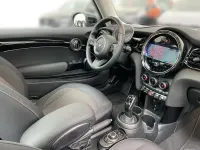 Używany Mini Cooper Essential 136 KM (100 kW) 2023 Srebrny Hatchback