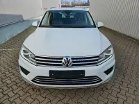 Gebraucht VW Touareg Edition 262 PS (192 kW) 2018 Weiß SUV
