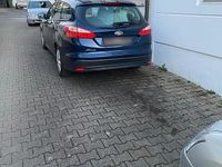 Gebraucht Ford Focus 2012 Blau Limousine
