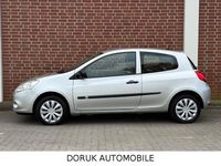 Używany Renault Clio III Expression 75 KM (55 kW) 2009 Szary Hatchback