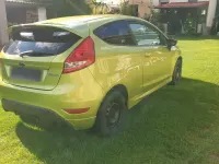 Gebraucht Ford Fiesta 82 PS (60 kW) 2010 Grün Kleinwagen