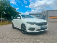 Gebraucht Fiat Tipo Lounge 120 PS (88 kW) 2018 Weiß Kleinwagen