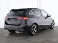 Gebraucht Mercedes B200 Progressive 163 PS (119 kW) 2025 Schwarz Kleinwagen