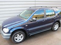 Gebraucht Mercedes ML320 218 PS (160 kW) 2000 Blau SUV