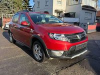 Gebraucht Dacia Sandero Prestige 90 PS (66 kW) 2015 Feuerrot Kleinwagen