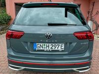 gebraucht VW Tiguan Plug-In Hybrid Elegance 245PS AHK Garantie 10/26