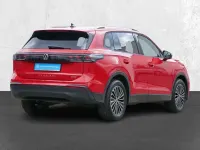 Gebraucht VW Tiguan Goal 150 PS (110 kW) 2025 Persimmon red metallic SUV